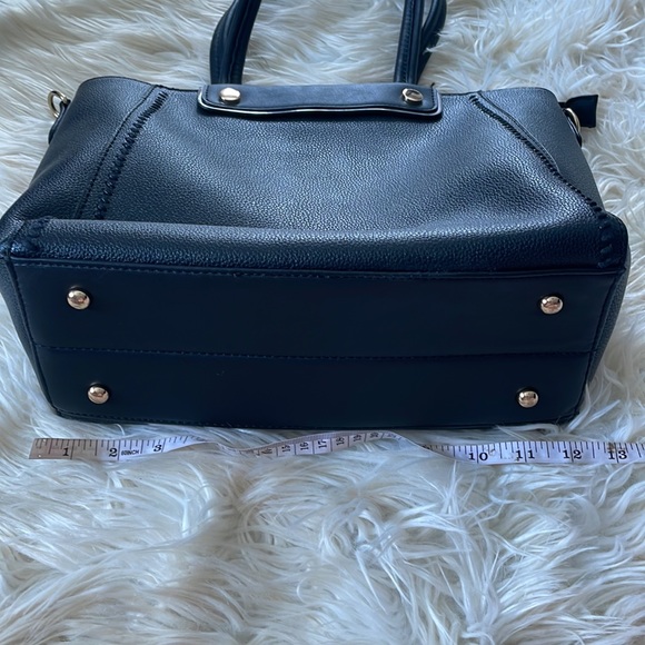 Black gold hardware square tote bag purse handbag elegant cheek shoulder bag - Picture 15 of 16